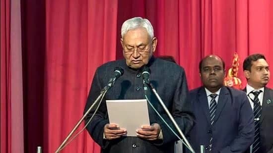 Resignation in the morning and sworn in by evening; Nitish Kumar goes back to NDA, taking the oath as CM of Bihar for the 9th time