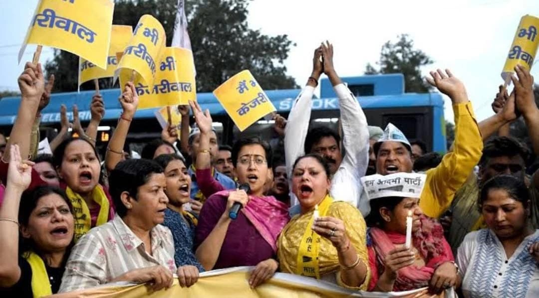 AAP Calls for 'Gherao' of PM's Residence over Kejriwal's Arrest, BJP’s Calls for Counter-Protest demanding his Resignation;  Delhi Police Heightens Security amidst the Political Showdown