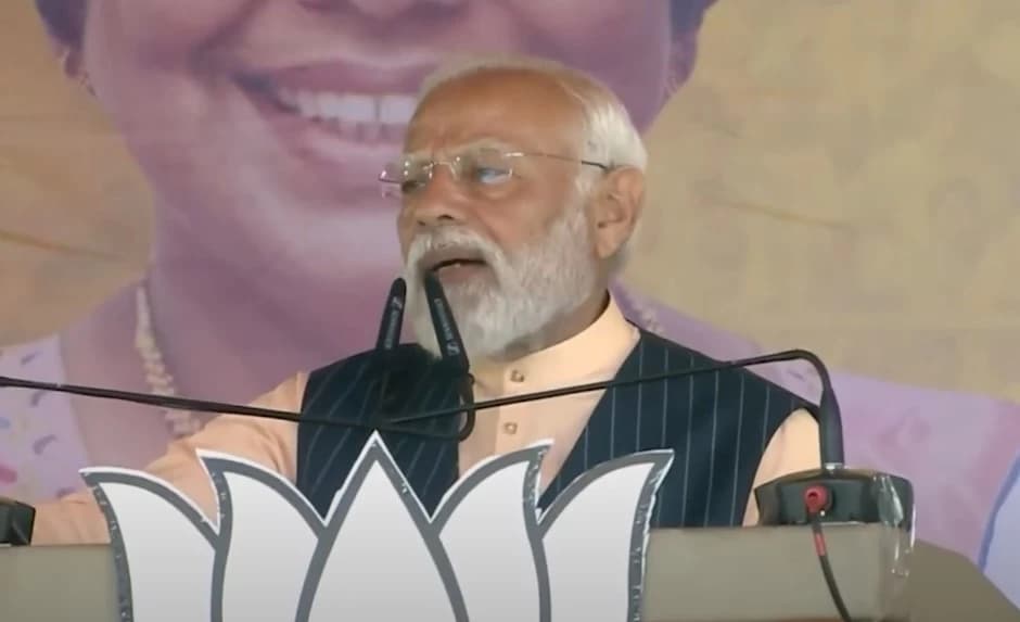 “The mothers and the sisters of Bengal are members of Modi’s family”: PM Modi lashes out at the INDIA Alliance over the “Modi ka Paariwaar” feud