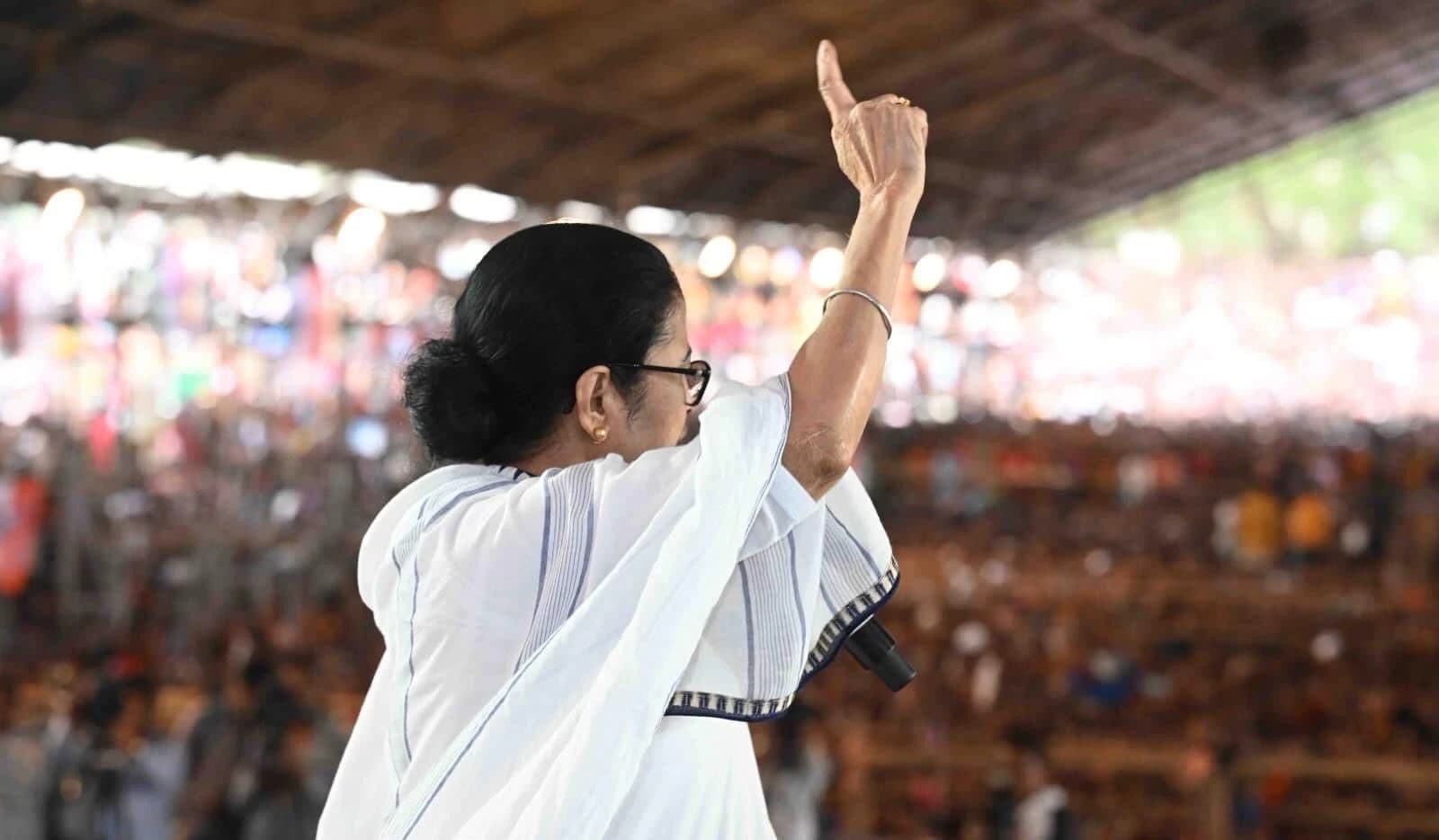 “Democracy in Jail…” Mamata Banerjee vows to fight back as ‘Royal Bengal Tiger’, calls Modi’s guarantee is to put opposition in jail