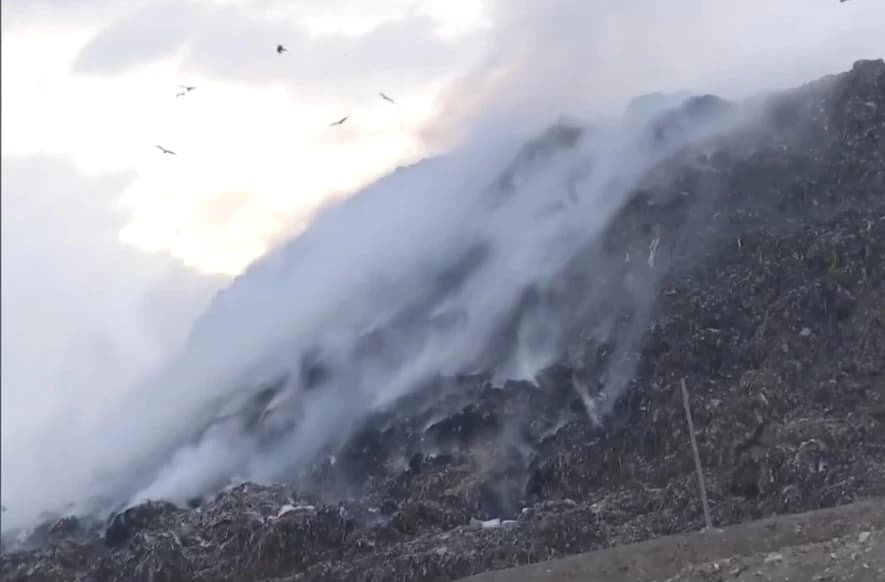 Delhi's Ghazipur Landfill Engulfed in Flames, Efforts to Douse Fire Continue; Residents Raise Concerns Over Health Impact