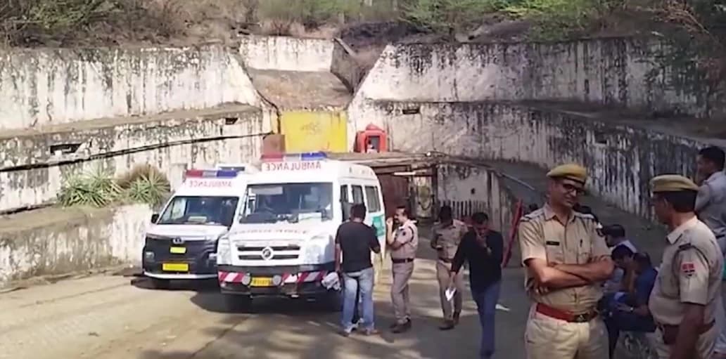 Lift Collapse in Rajasthan Mine: 14 Trapped, 10 Rescued, Efforts Underway