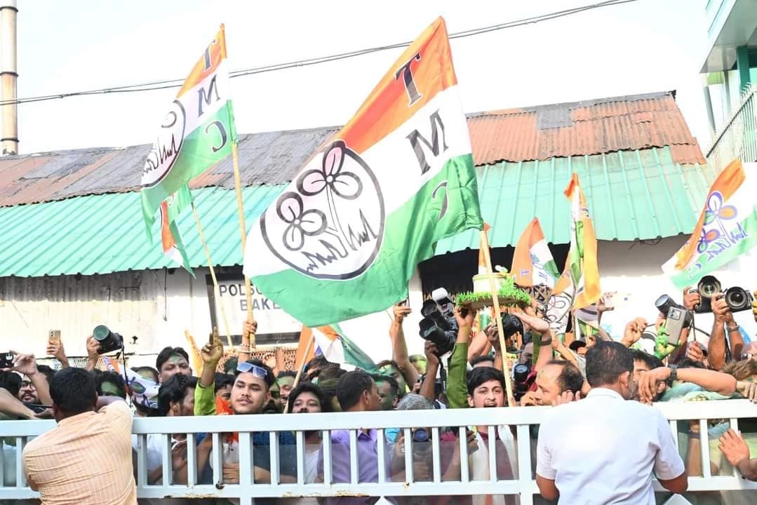 Lok Sabha Elections 2024: Trinamool Congress Triumphs, Mamata Banerjee's Party Sweeps West Bengal with 29 Seats