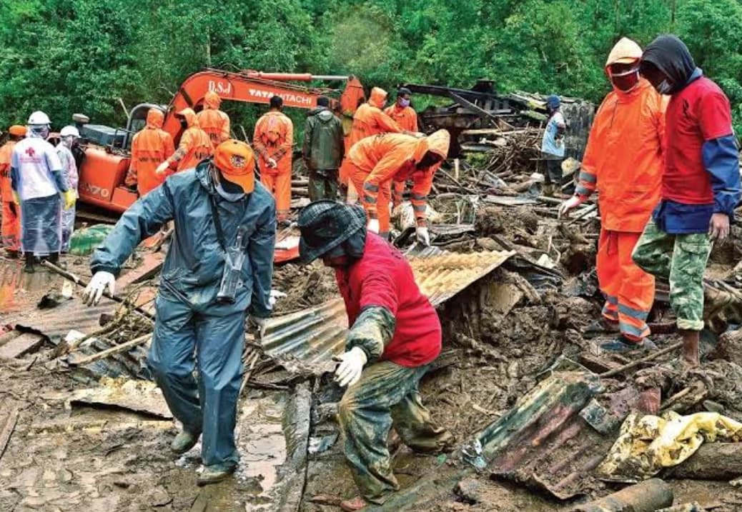 Wayanad Landslide: 49 Dead, Kerala Government and Central Agencies Launch Massive Rescue Operation