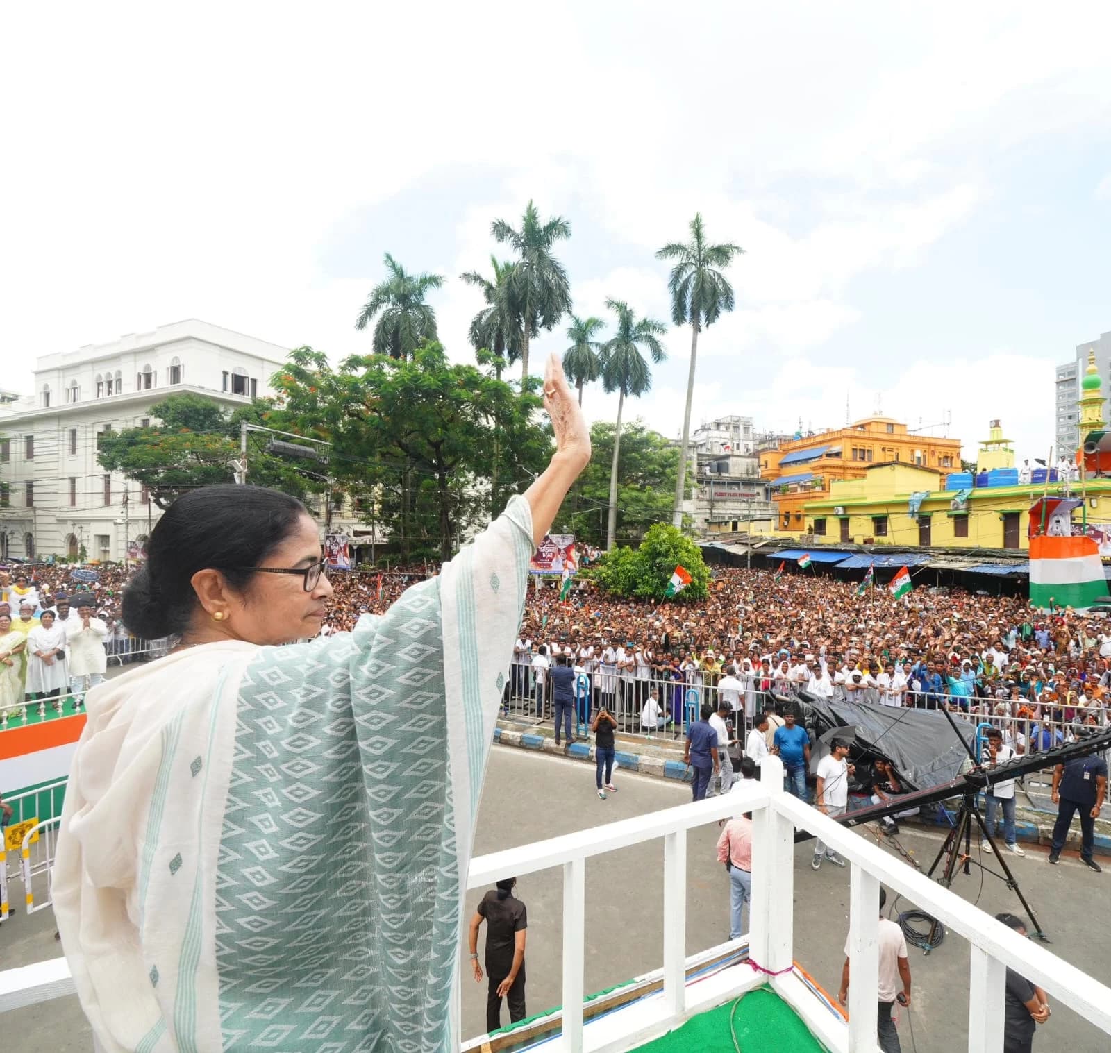 “Enough is Enough” Mamata Banerjee warns fall of Modi Govt anytime soon