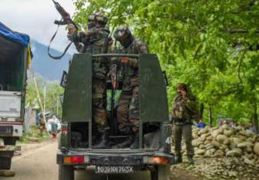 One Indian Army Personnel killed , four others injured in Exchange of Fire in Jammu and Kashmir