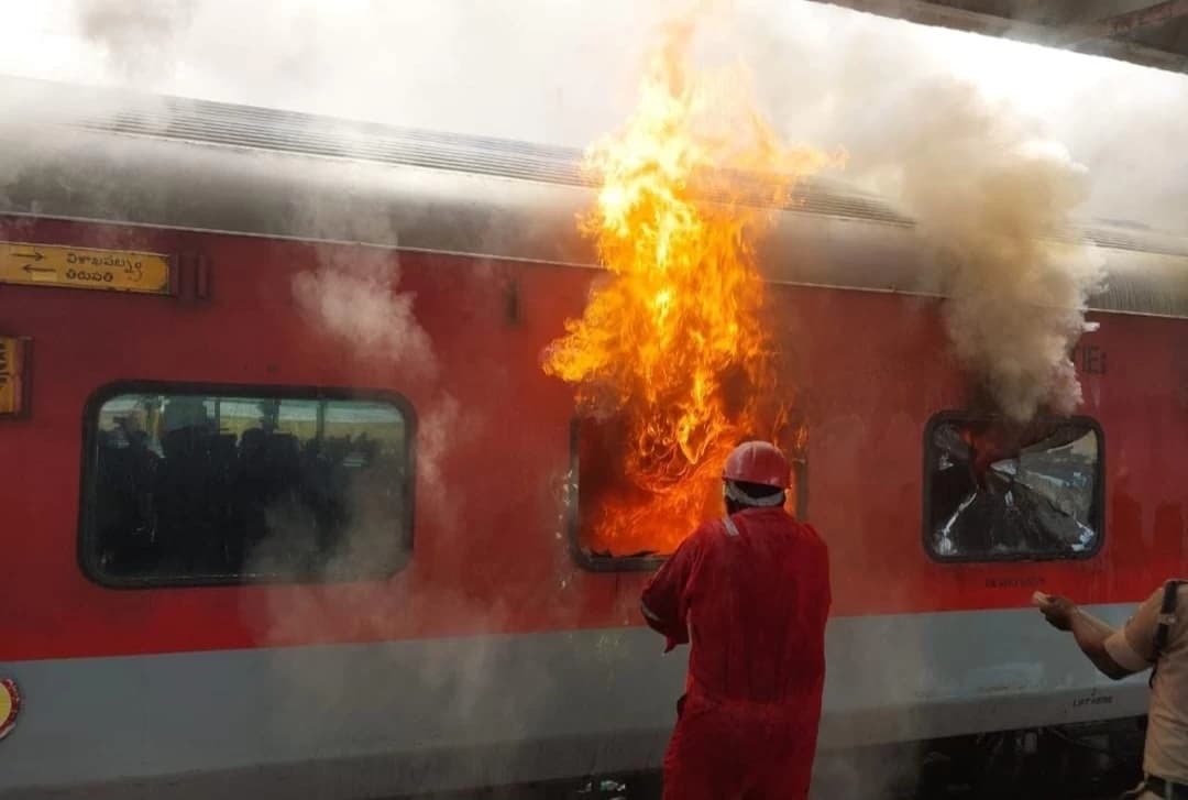 Massive Fire Destroys Three AC Coaches of Korba-Visakhapatnam Express; No Casualties Reported