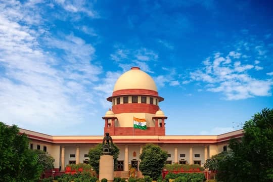 "What happens to democracy if you interfere?": Supreme Court Questions LG VK Saxena's "Glaring Hurry" in Conducting MCD Standing Committee Elections