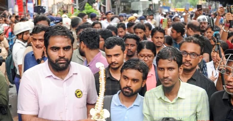 A ‘Spine’ and A Deputation: Protesting Doctors Meet Kolkata CP, but Unhappy with the Outcome