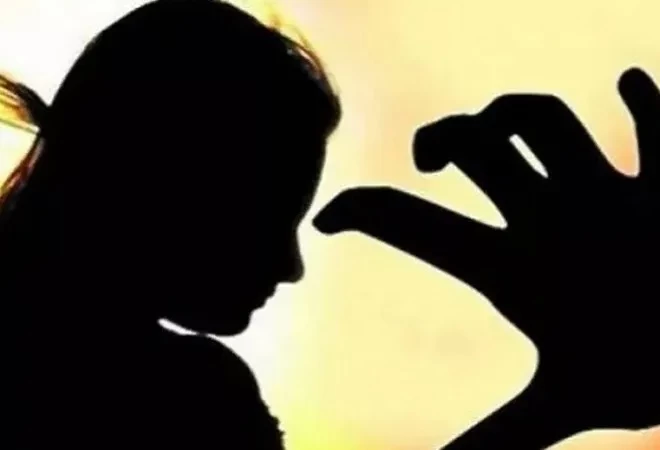 Madhya Pradesh Shocker: Woman Allegedly Raped in Broad Daylight on a Busy Road; Passersby Films the Assault