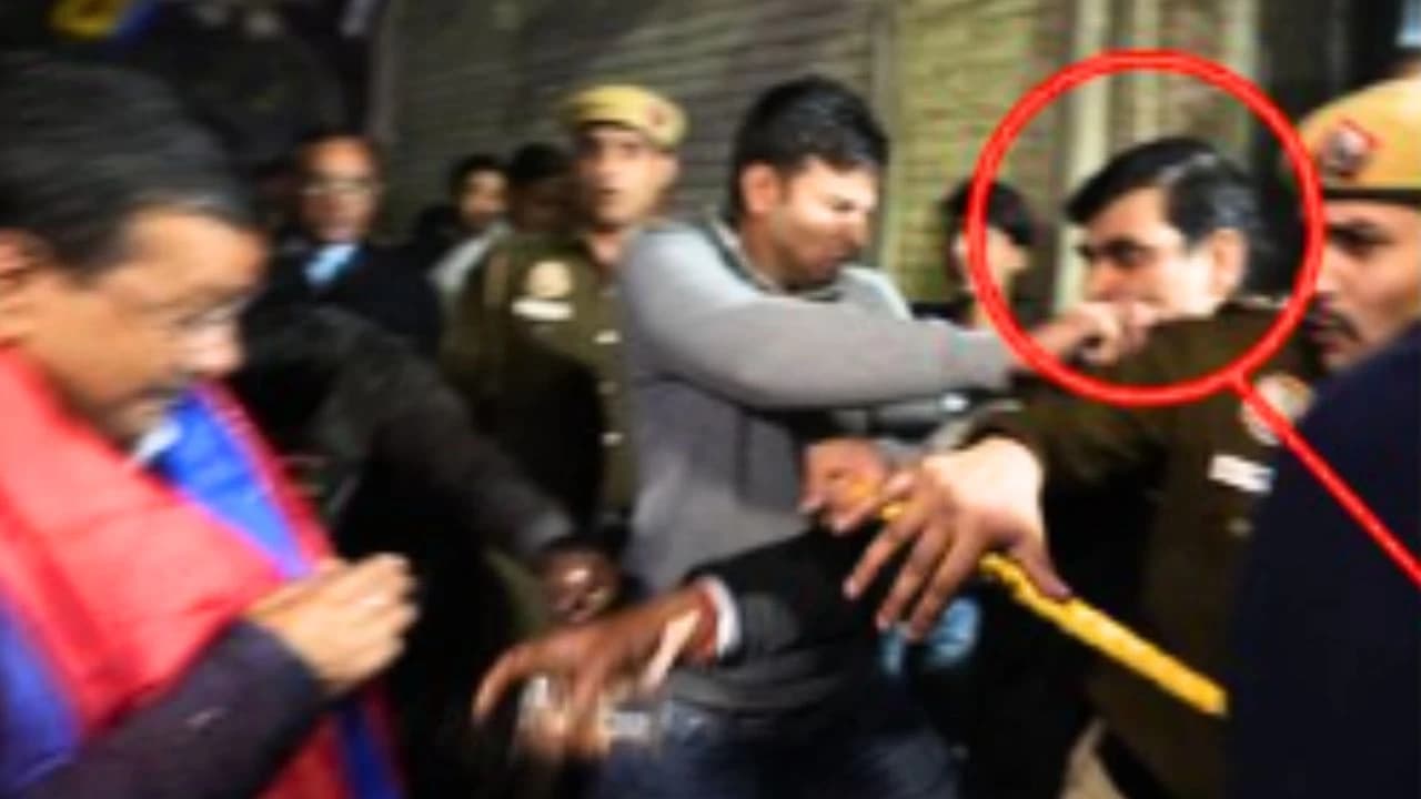 Man Breaches Security, Throws Fluid at Arvind Kejriwal