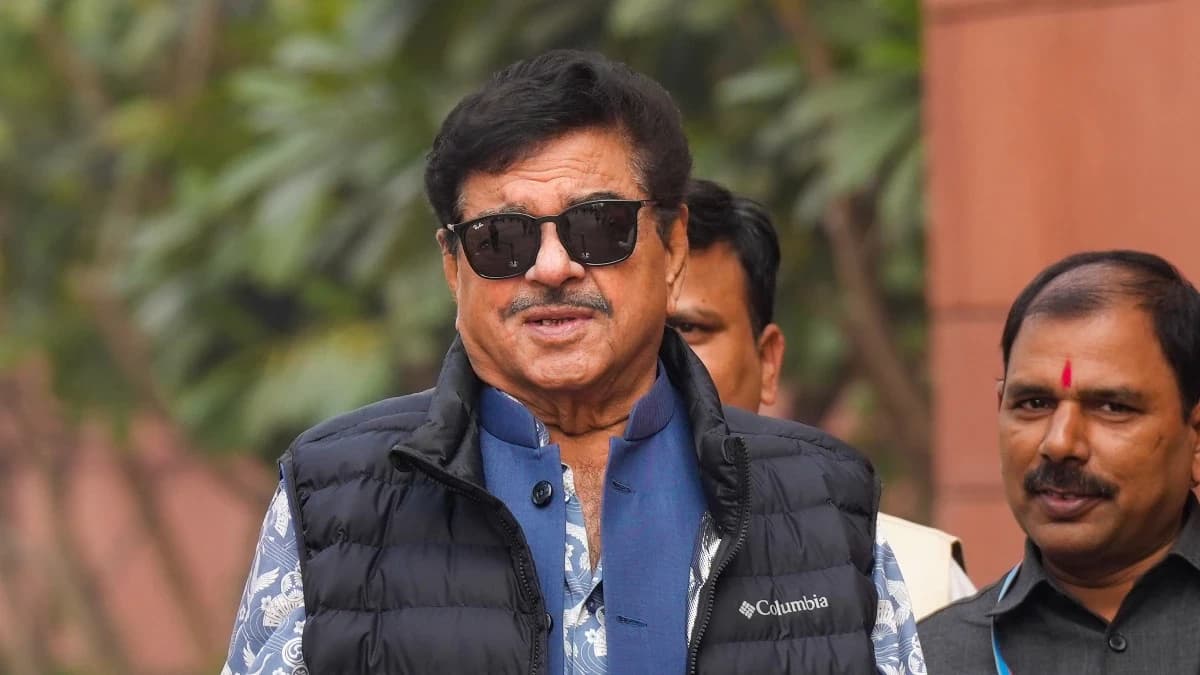 “Such inconsistency cannot continue…”: Shatrughan Sinha Calls for UCC and Nationwide Non-Veg Ban