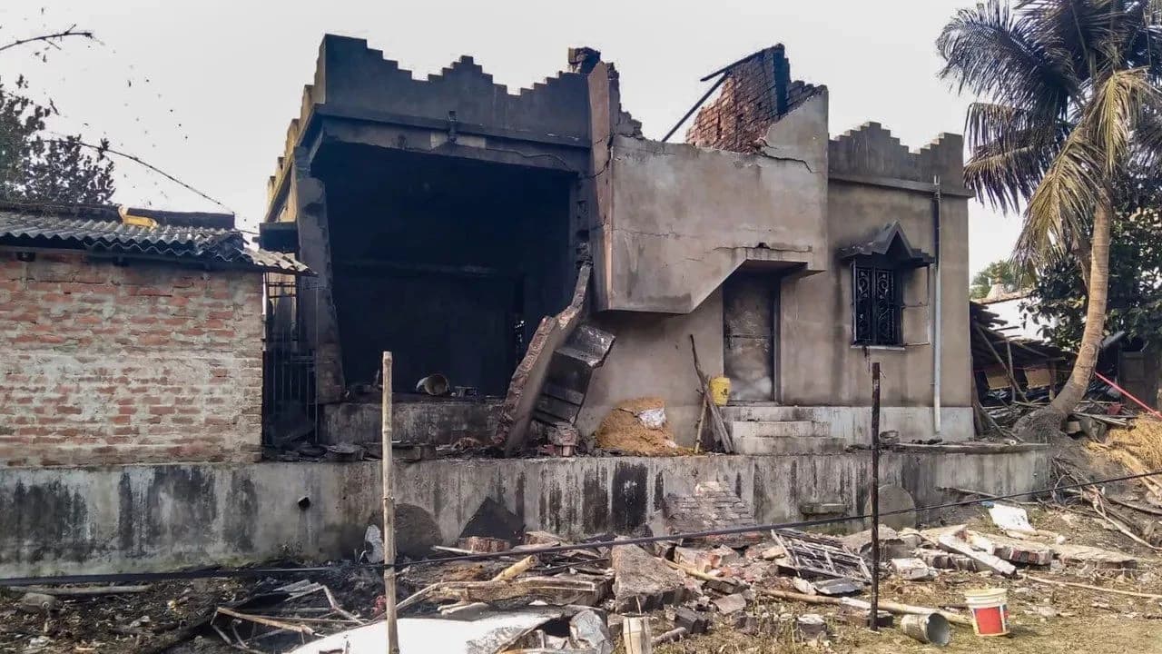 Eight Killed in Explosion at ‘Illegal’ Firecracker Factory in West Bengal
