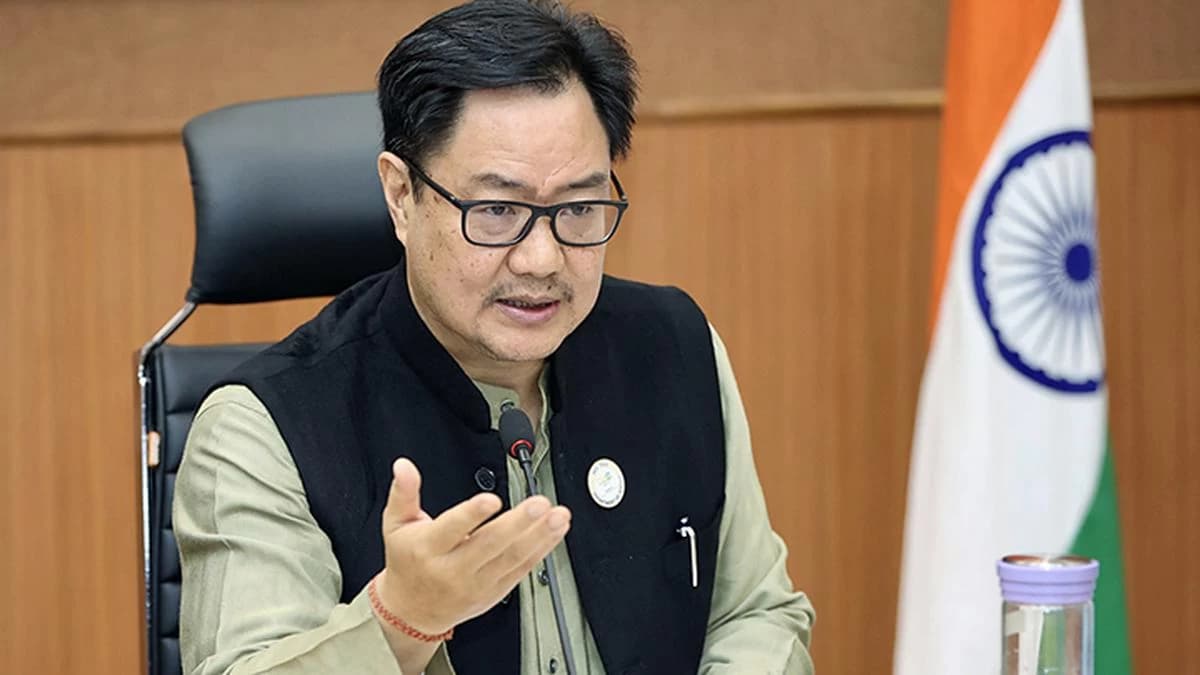 Kiren Rijiju Introduces Waqf (Amendment) Bill, 2025 in Lok Sabha Amidst Opposition Uproar