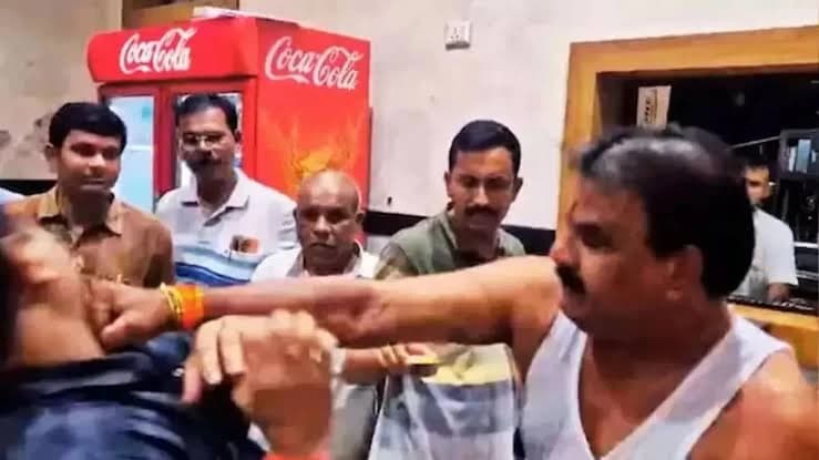"I'm a fighter...": Shiv Sena MLA Physically Assaults Canteen Workers at Mumbai Hostel