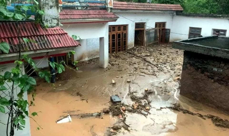 Flash Floods and Landslide Kill 7 in J&K's Kathua, Rescue Efforts Underway