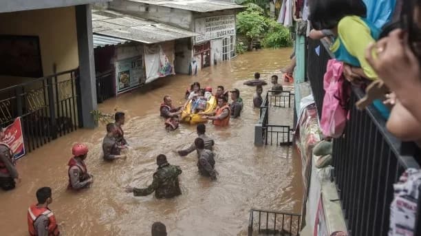32 Killed, 20 Injured in Vaishno Devi Landslide, Yatra Suspended