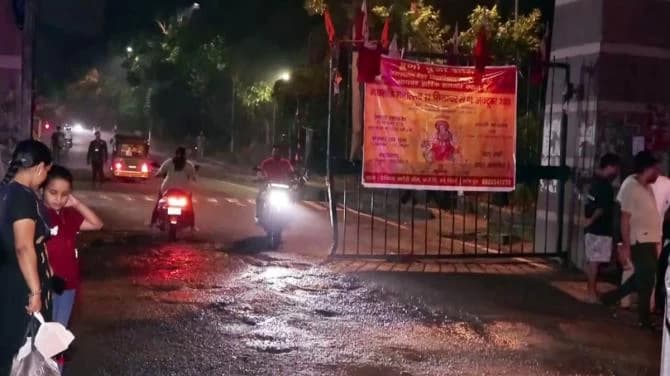 Tension in JNU Campus as ABVP Clashes With Left Students Over ‘Umar Khalid-Sharjeel Imam’ Raavan Effigy
