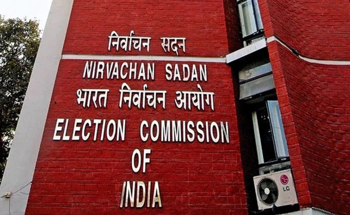 Election Commission Likely to Outline Phased Special Intensive Revision across India, Amid Voter List Overhaul Controversies