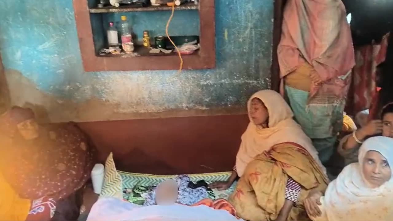 Bengal BLO Dies of Heart Attack while Uploading Enumeration Forms; Family Points to ‘Severe SIR Work Pressure’