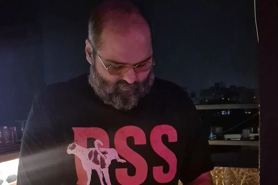 Kunal Kamra Sparks Row with T-Shirt Mocking RSS