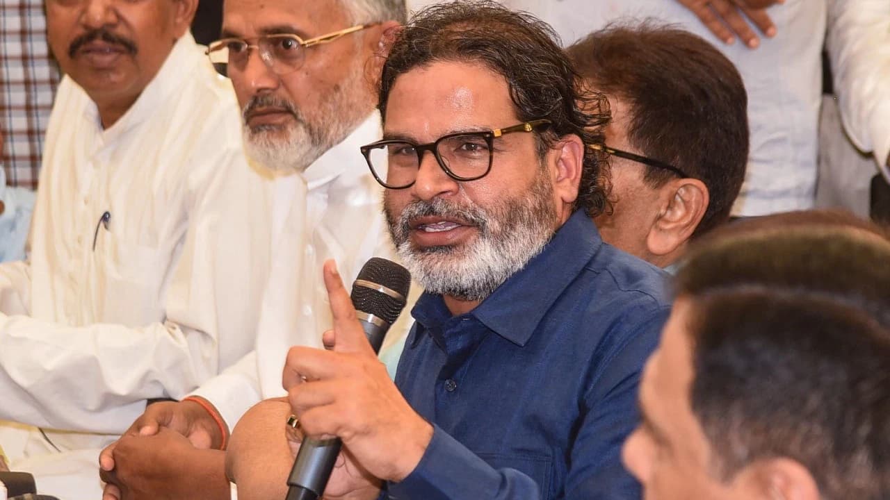 Prashant Kishor’s Jan Suraaj Party Struggles as Early Bihar Count Shows Strong NDA Lead