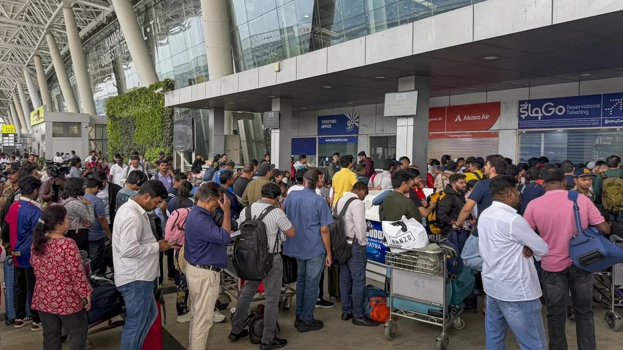 “Systemic Failure…”: Delhi HC Raps Centre Over IndiGo Chaos and Airfare Surge; Inquiry Report Due 22 January