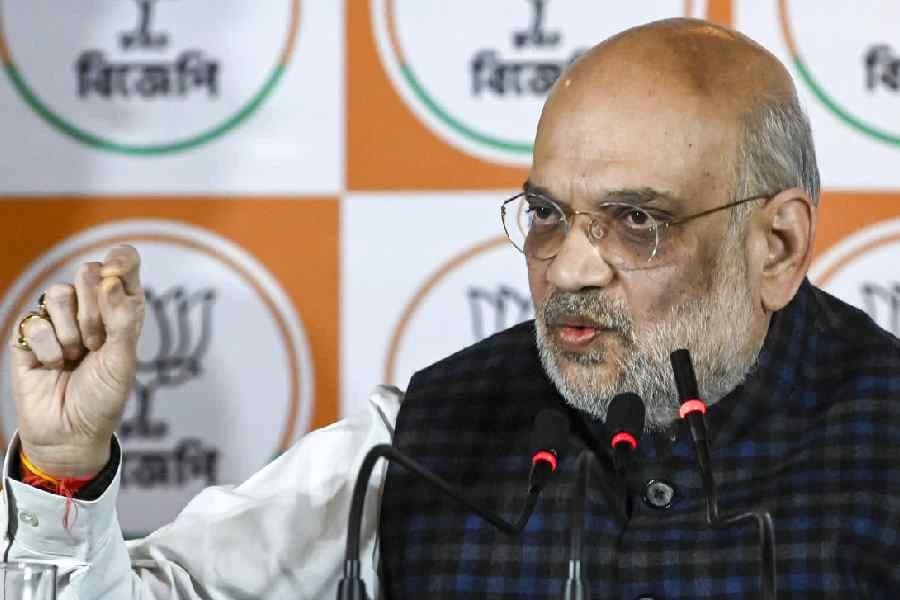 ‘TMC Blocking Border Fencing, Shielding Infiltrators’: Amit Shah Targets Mamata Banerjee, "Confident of 2026 Win"