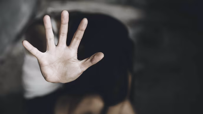 51-year-old businesswoman stripped, threatened at gunpoint in Mumbai; FIR registered