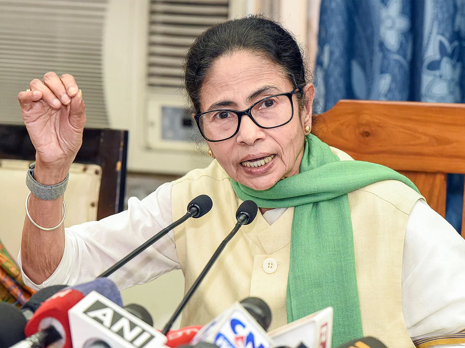 'Bengal First': TMC Unveils Welfare-Heavy Manifesto with Cash Sops, Jobs Push and Strong Pitch Against Centre