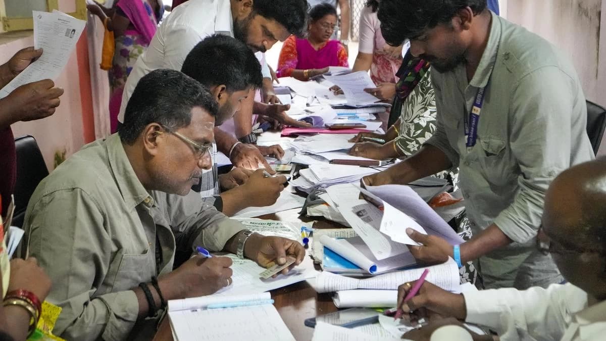 EC Releases Midnight Supplementary Roll of 29 Lakh Bengal Voters as Supreme Court Set to Hear SIR Case Today