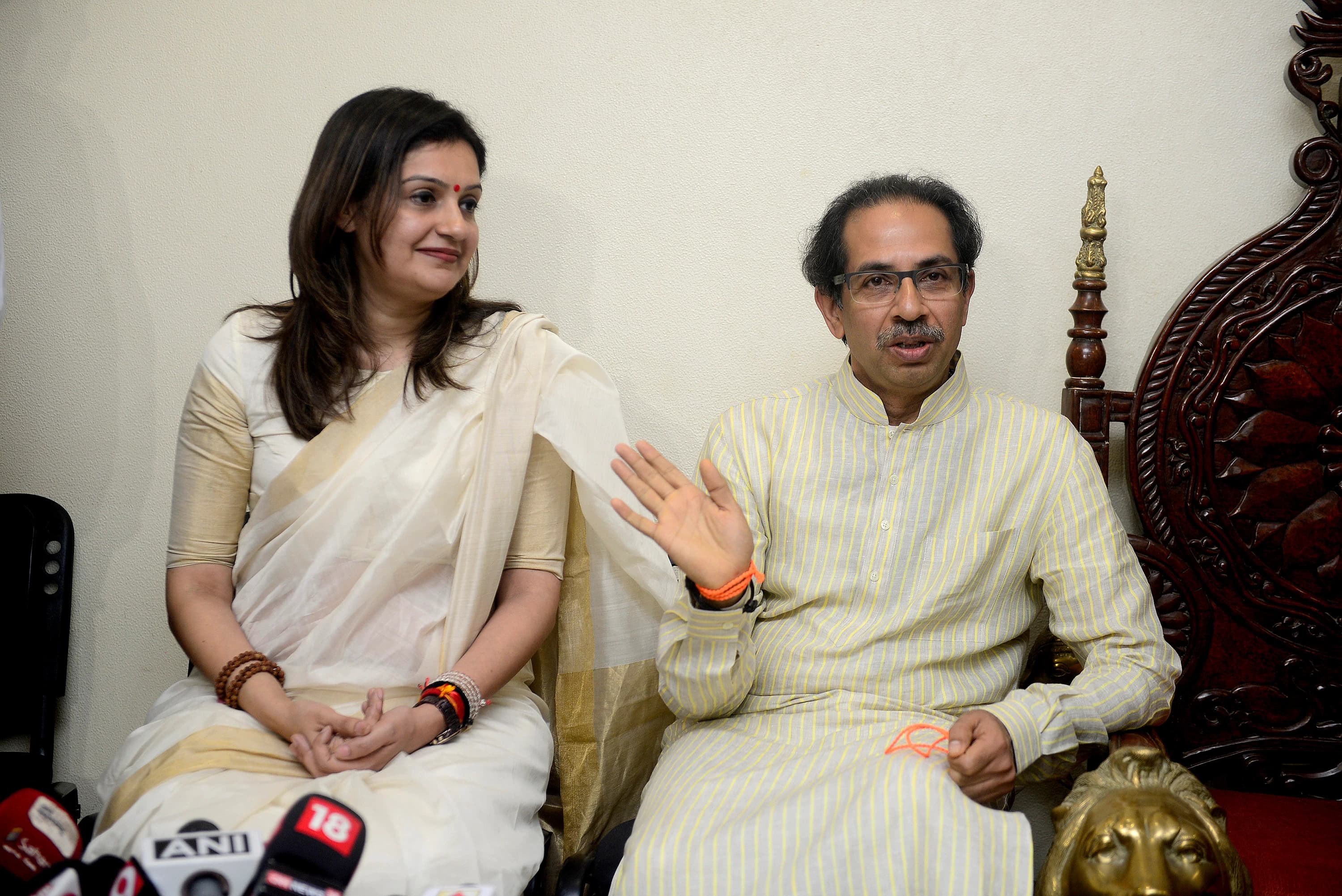 Tensions Surface in Shiv Sena (UBT) MPs’ Meeting; Priyanka Chaturvedi Questions Sanjay Raut’s Remarks