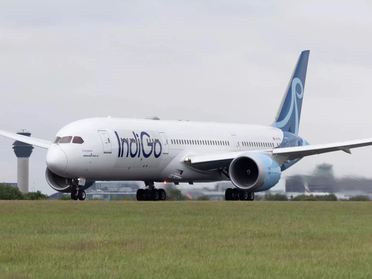IndiGo Flight 6E33 Returns to Delhi After Mid-Air Diversion Linked to Middle East Conflict