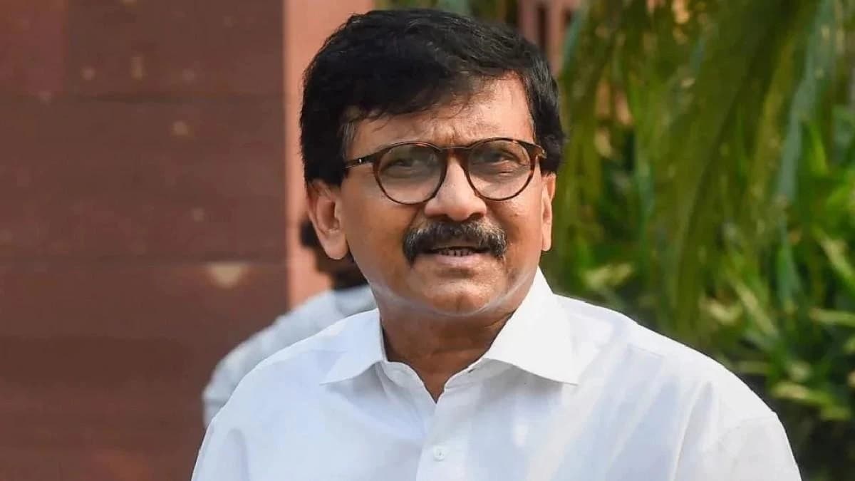 Sanjay Raut Predicts ‘Political Earthquake’ in Maharashtra, 25–30 NCP, 25 Shinde Sena MLAs Likely to Merge with BJP