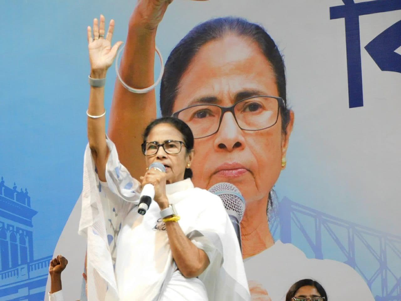 “Victory of Maa-Mati-Manush…”: Mamata Banerjee Lauds Supreme Court SIR Order Allowing Excluded Voters to Vote If Appeals Cleared Before Deadline 