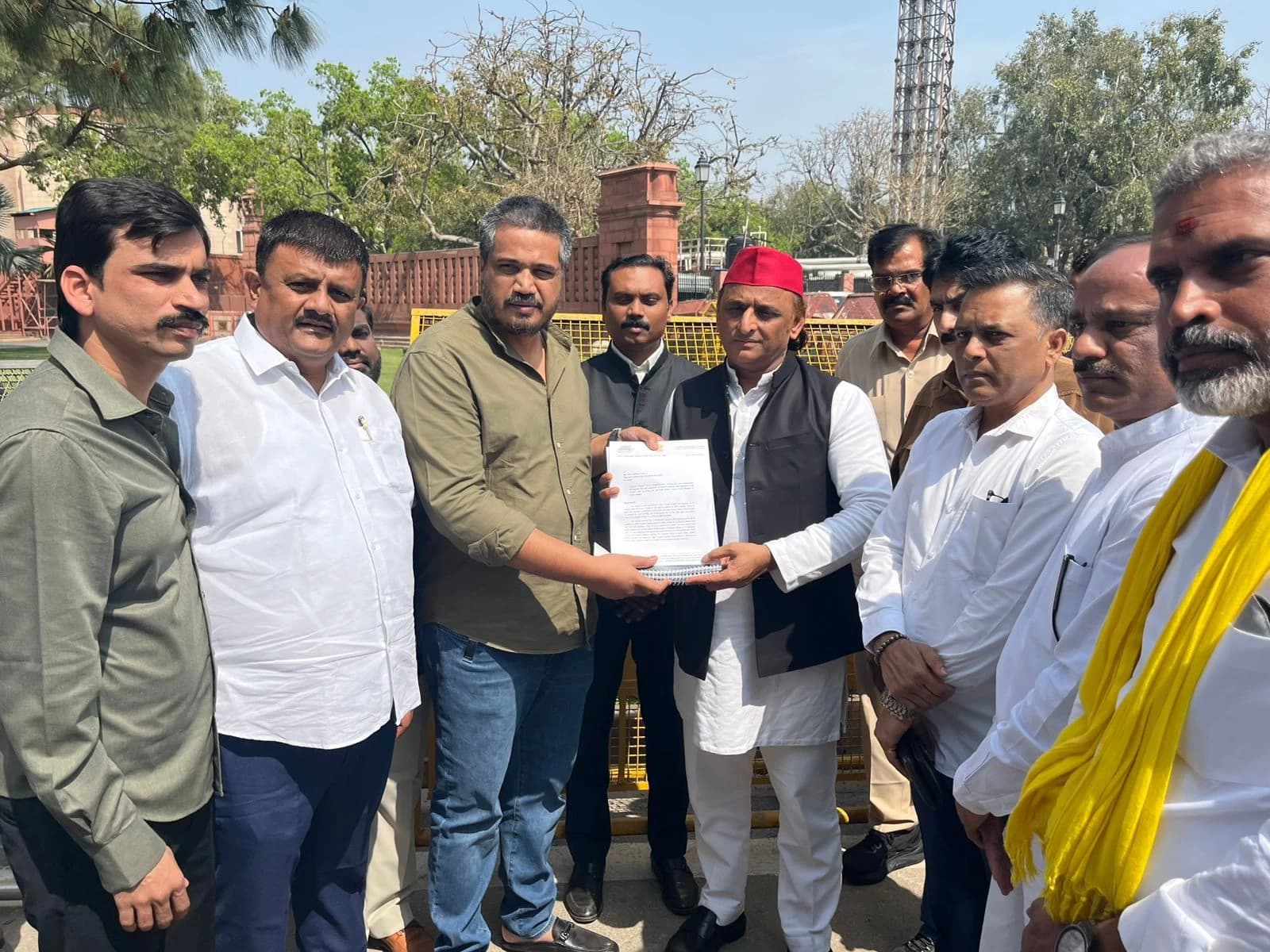 Rohit Pawar Raises Fresh Questions on Ajit Pawar Plane Crash, Meets Akhilesh Yadav