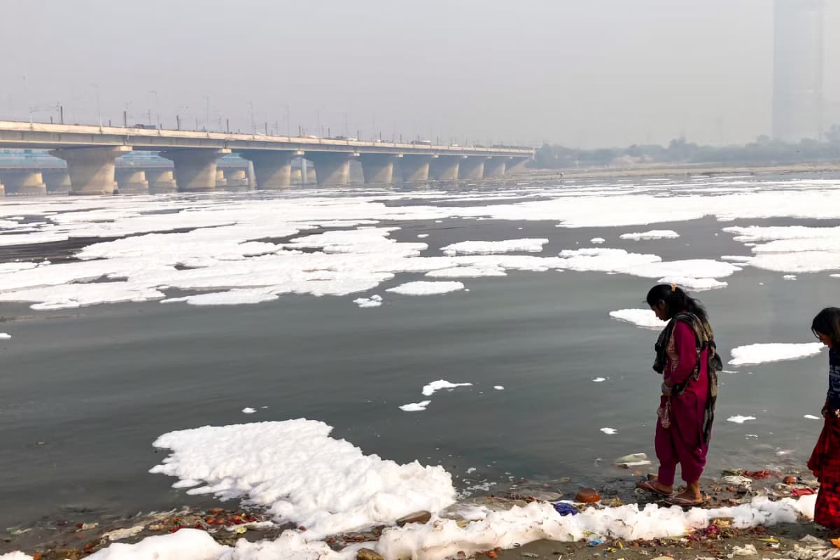 Delhi Govt Plans ₹6.2 Crore VIP Boats for Yamuna Inspections