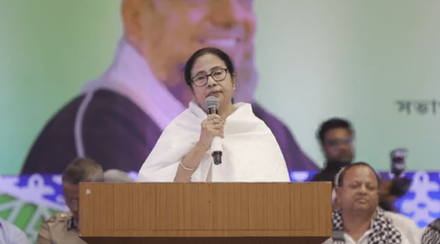“Modi Govt is there for another 6 months, don’t worry”; Mamata Banerjee urges Muslim minorities not to get divided and instigated for violence