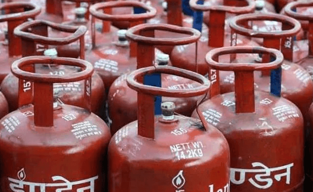 ₹200 subsidy on gas cylinder, Centre’s ‘rankshabandgan’ gift to women; Opposition calls it another ‘jumla’ ahead of 2024 polls