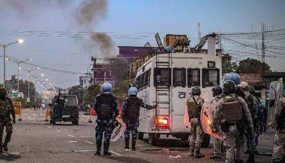 4 dead in a fresh bout of violence in Manipur, curfew reimposed in Thoubal and districts of Imphal West