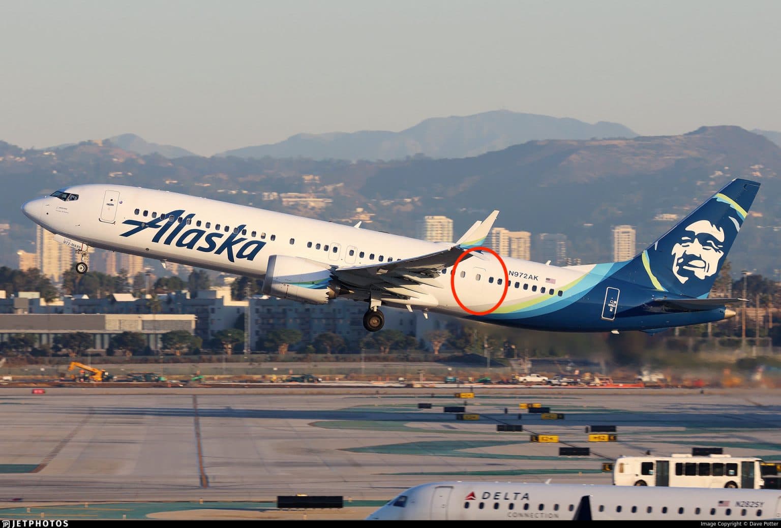 Alaska Airlines Aircraft Door Blows Out After Take Off, Emergency Landing In Minutes; All Passengers & Crew Safe