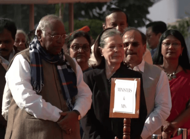 “Is clearly an RSS/BJP event..”: Congress leaders Sonia Gandhi, Mallikarjun Kharge and Adhir Ranjan Chowdhury will not attend the Ram Mandir consecration ceremony