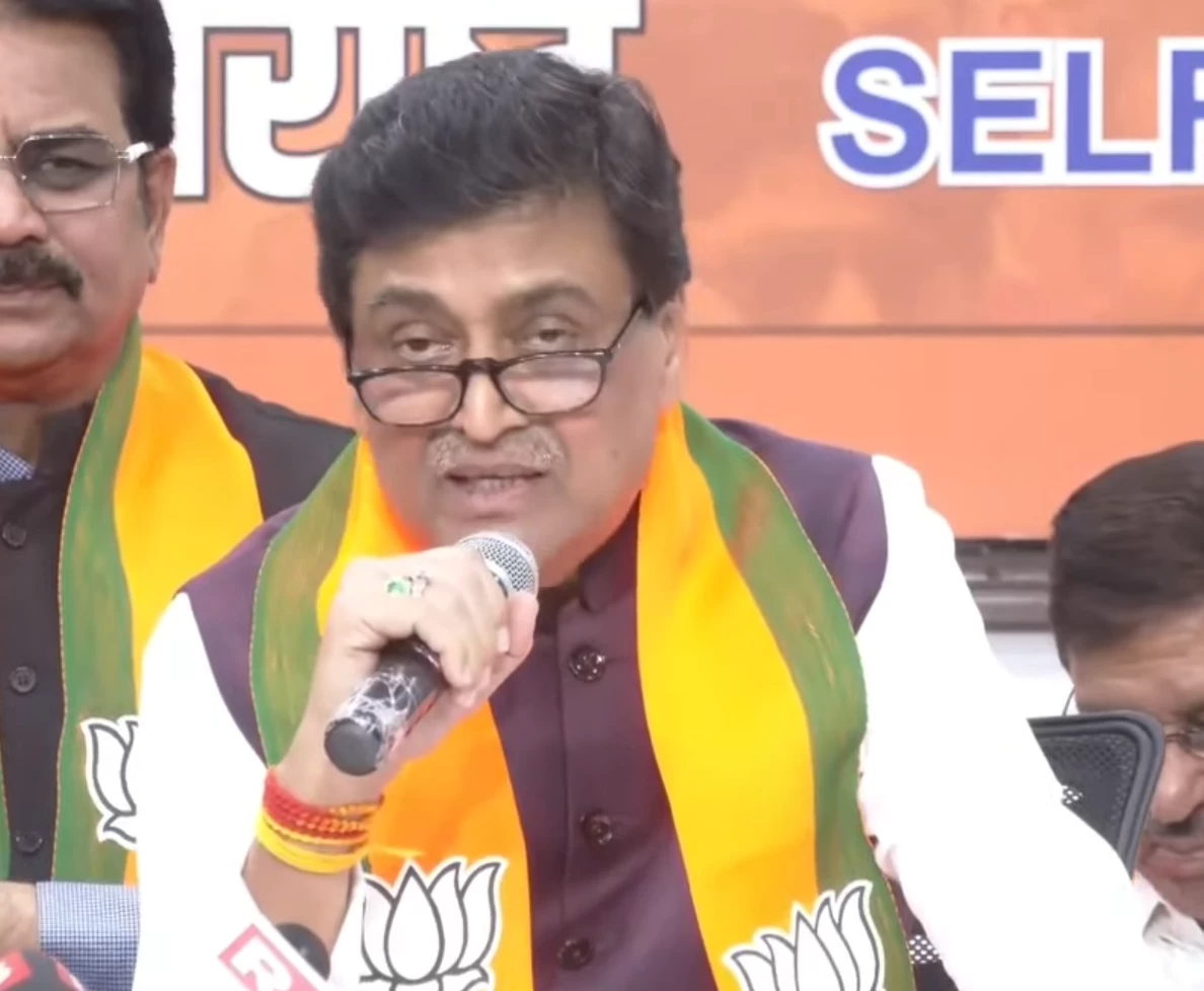 Ashok Chavan joins the BJP for his "New Innings" in politics, Baba Siddiqui calls it a "wake-up call" for Congress