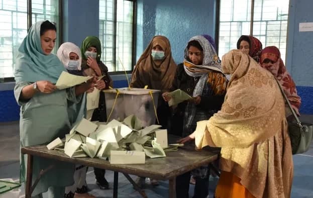 Pakistan Election Results 2024: Political turmoil grips the State as Imran Khan and Nawaz Sharif vie for power