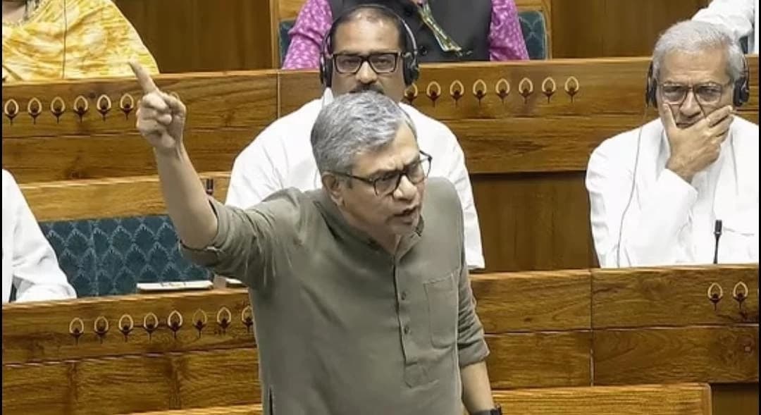 “Reel Minister, Derail Minister…”: Ashwini Vaishnaw loses cool amidst Opposition’s sloganeering over train accidents