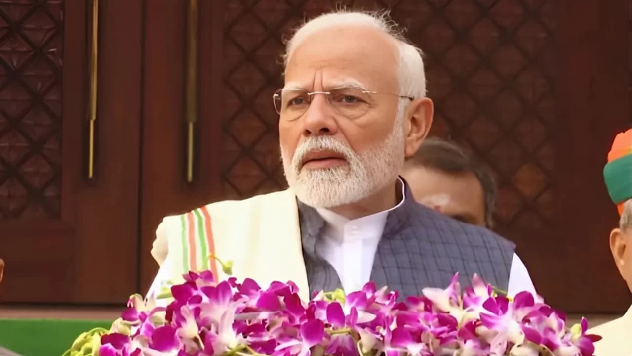 Parliament Winter Session: PM Modi Slams Opposition for "Hooliganism" in the House, Accuses Them of Undermining the Electorate