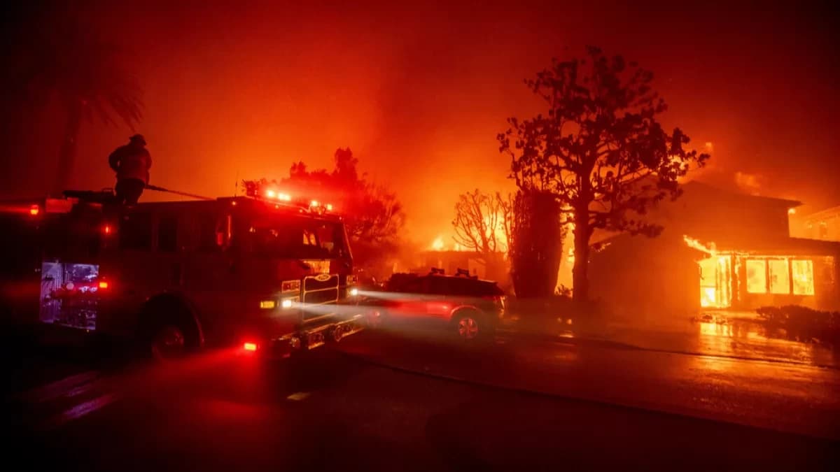 Wildfires Devastate Los Angeles, Claiming Lives and Destroying Thousands of Homes
