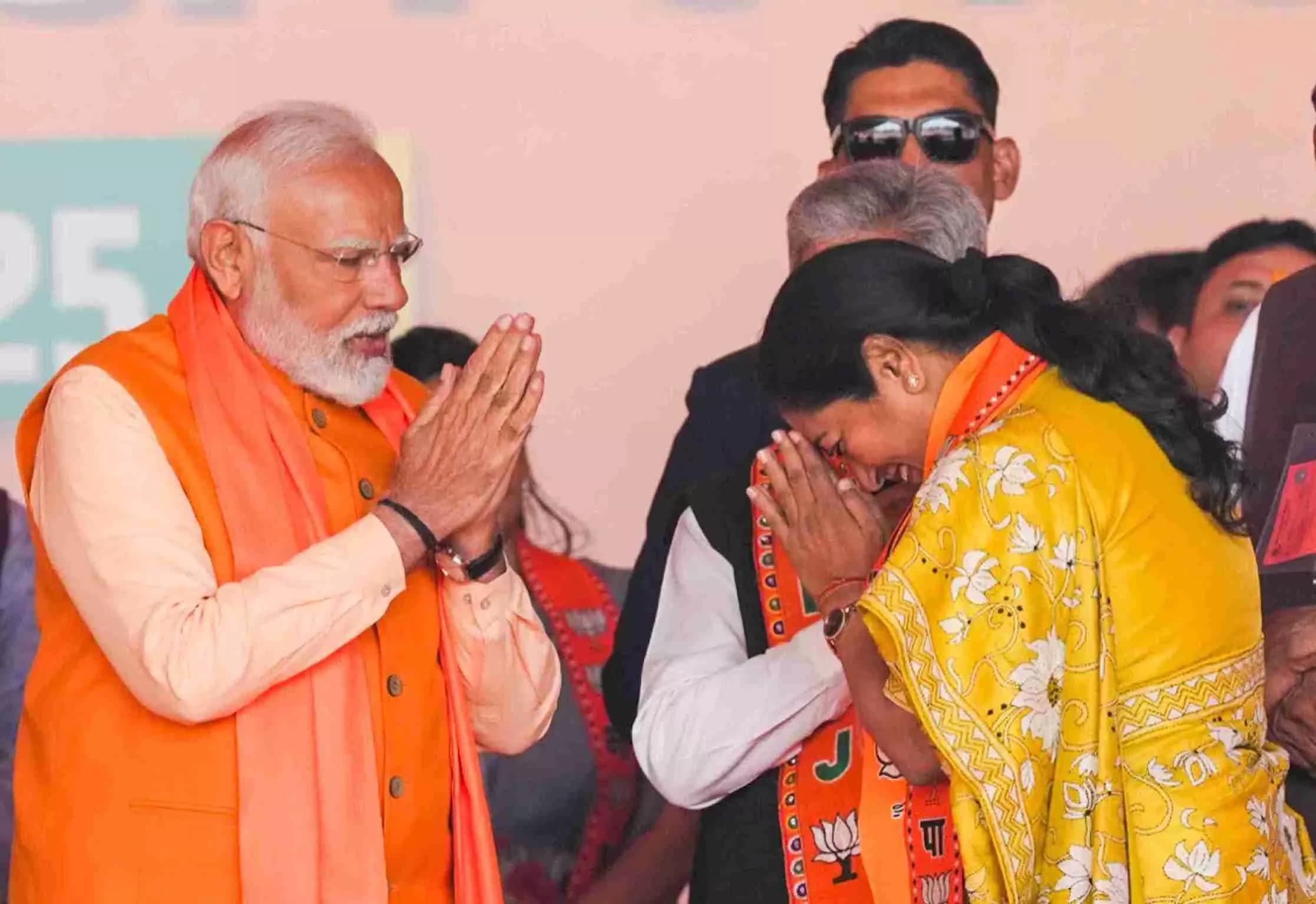 BJP’s Rekha Gupta Sworn in as Delhi Chief Minister in Grand Ceremony, PM Modi in attendance