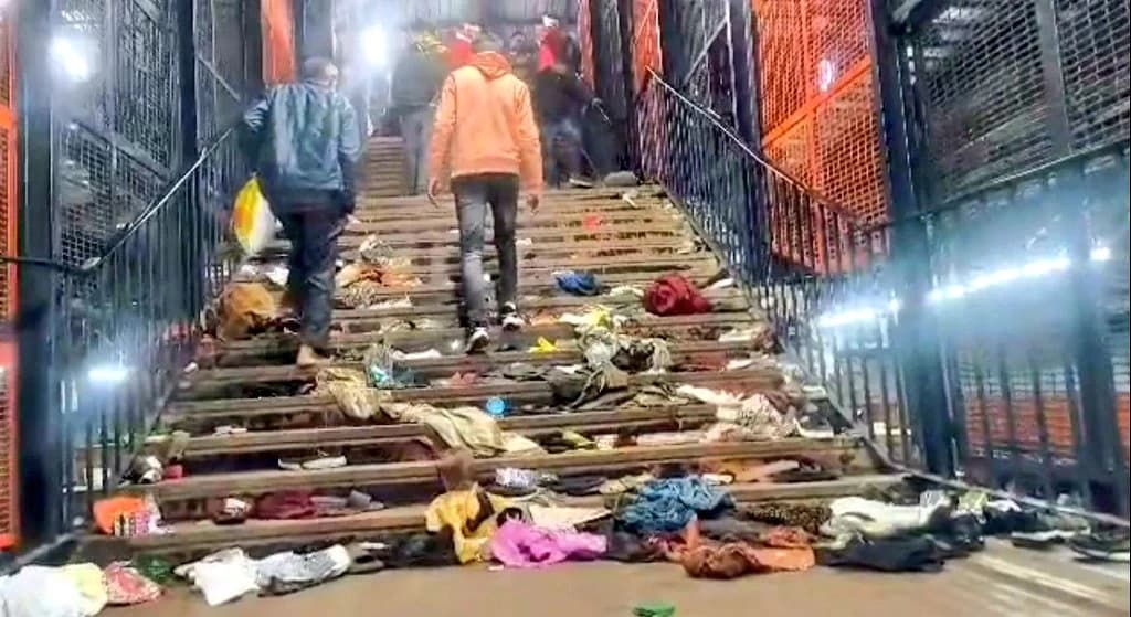 Stampede at New Delhi Railway Station Claims 18 Lives, Dozens Injured; Authorities Launch Investigation