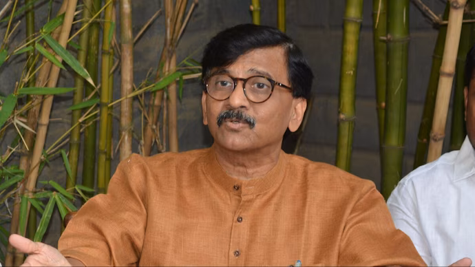 Sanjay Raut Alleges BJP-RSS Links to ₹122 Crore New India Bank Scam